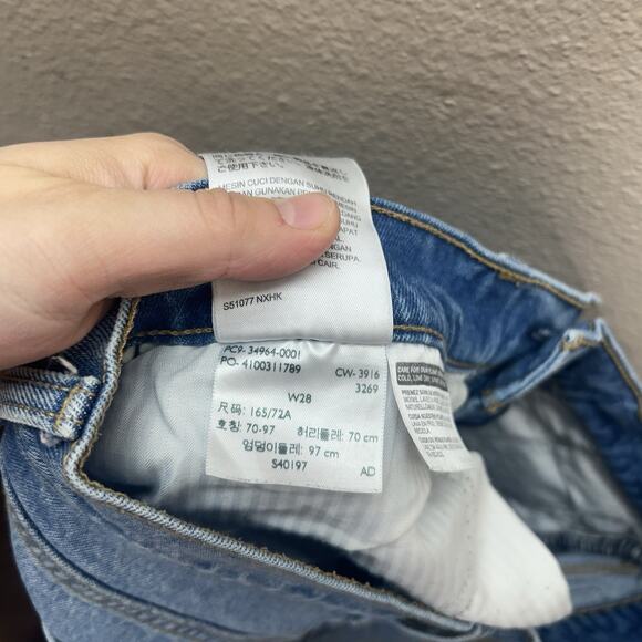 LEVI'S Wedgie Straight Fit Jeans Size 28X25.5 Denim Premium High Rise Button Fly - Picture 8 of 8